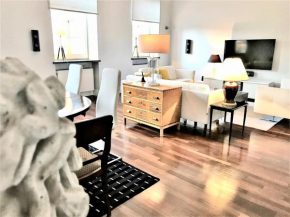 MONDRIAN Luxury Suites & Apartments Market Square IV